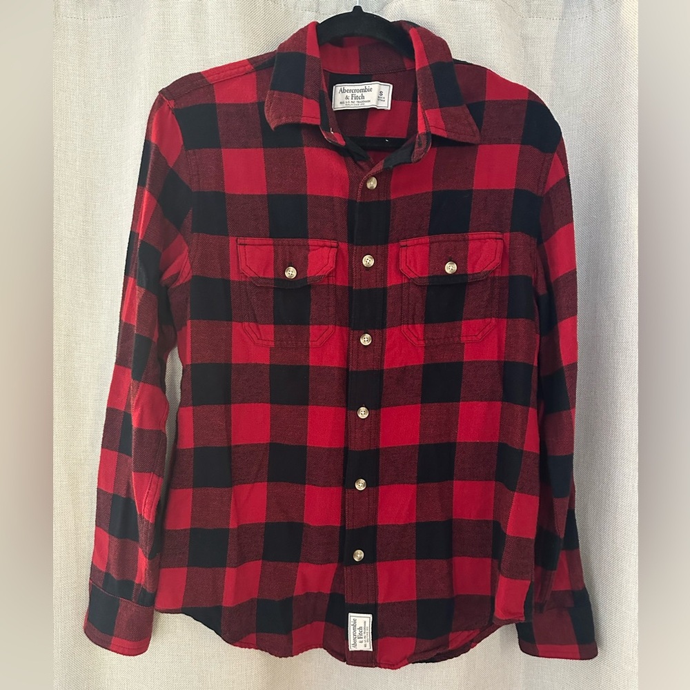Abercrombie & Fitch Red and Black Plaid Button-Up Shirt